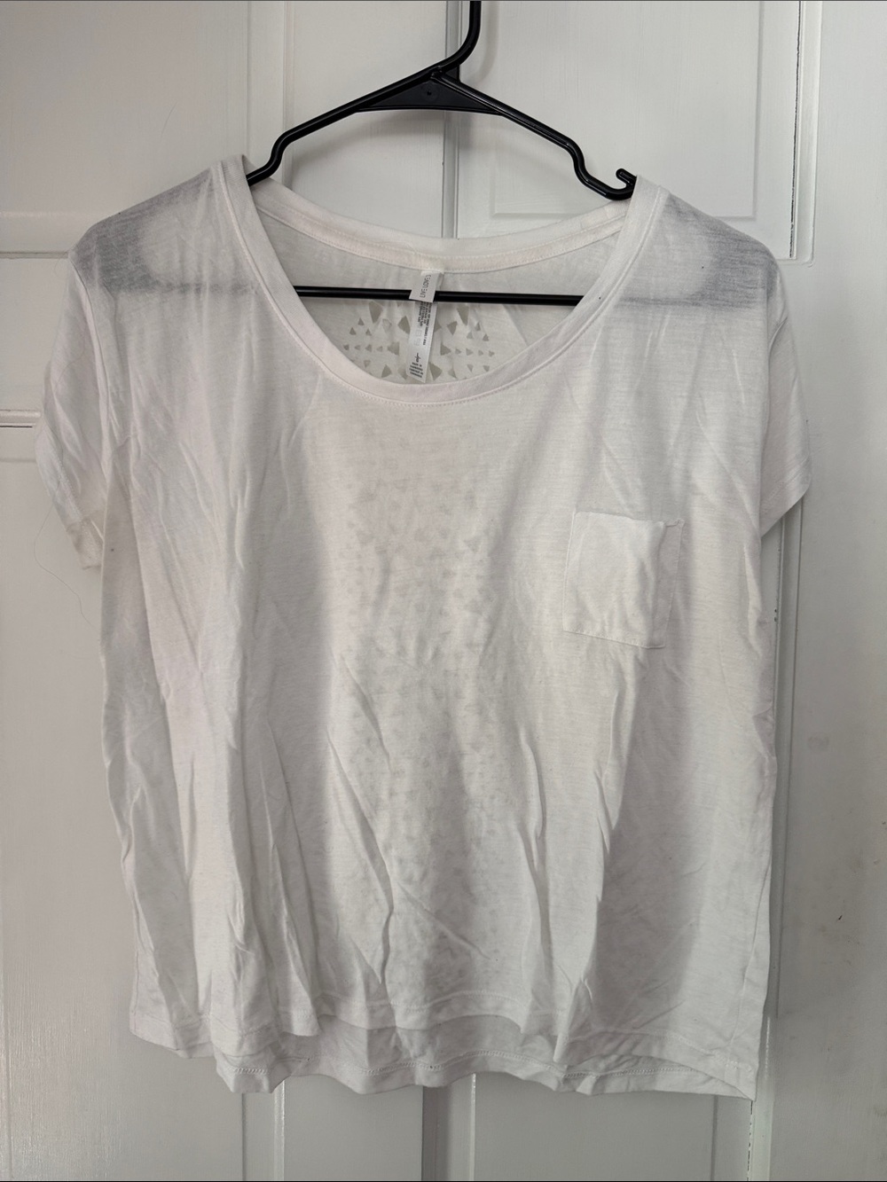 Aeropostale White Short Sleeve Pocket Tee - Scoop Neck
